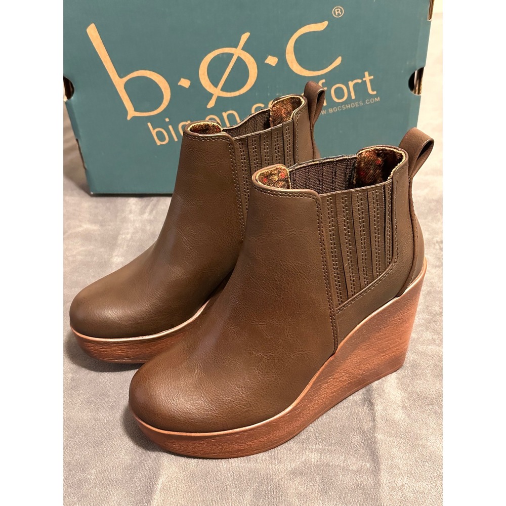 B.O.C. Athalia Dark Brown Faux Leather Platform Wedge Ankle Boots Size 6